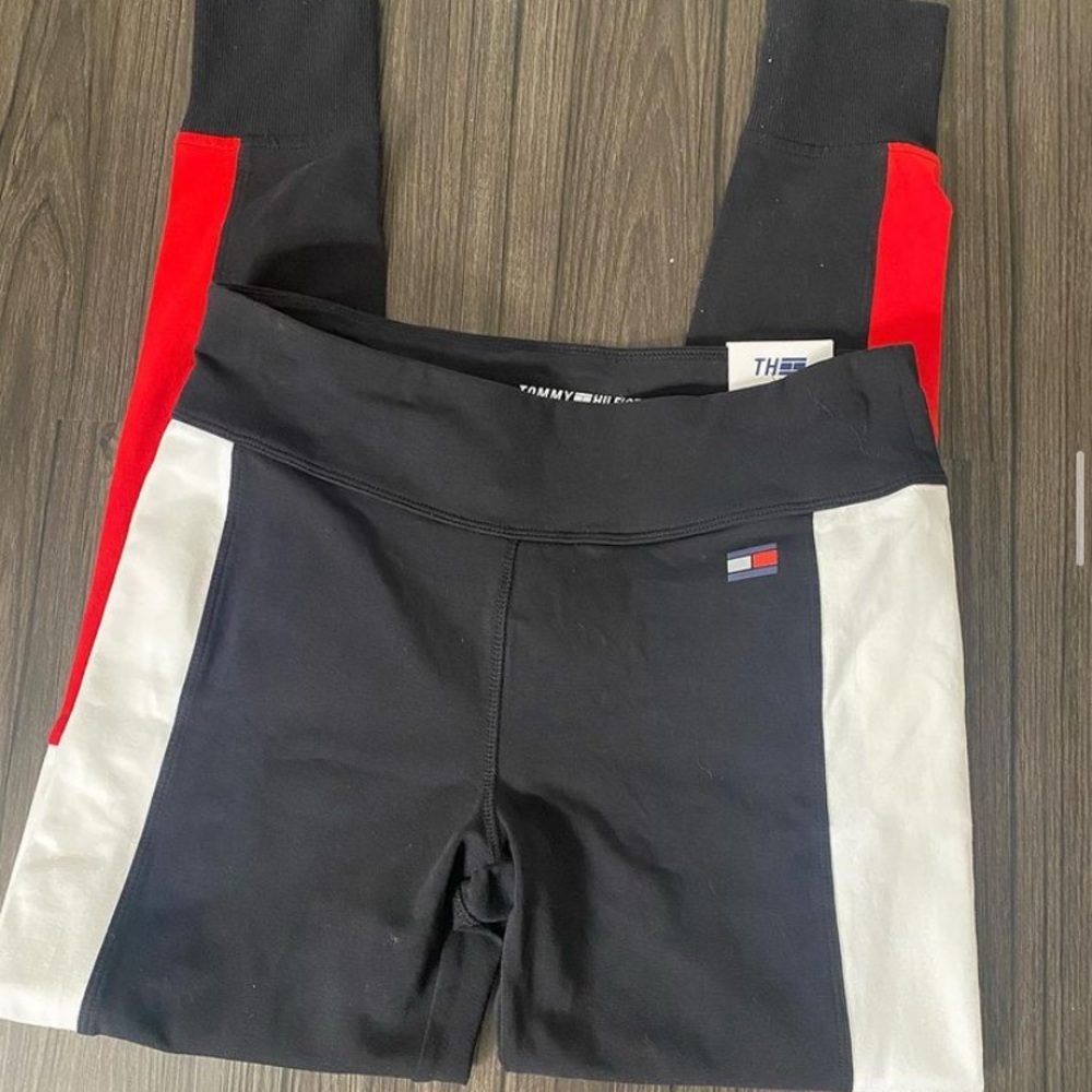 tommy NEW leggings